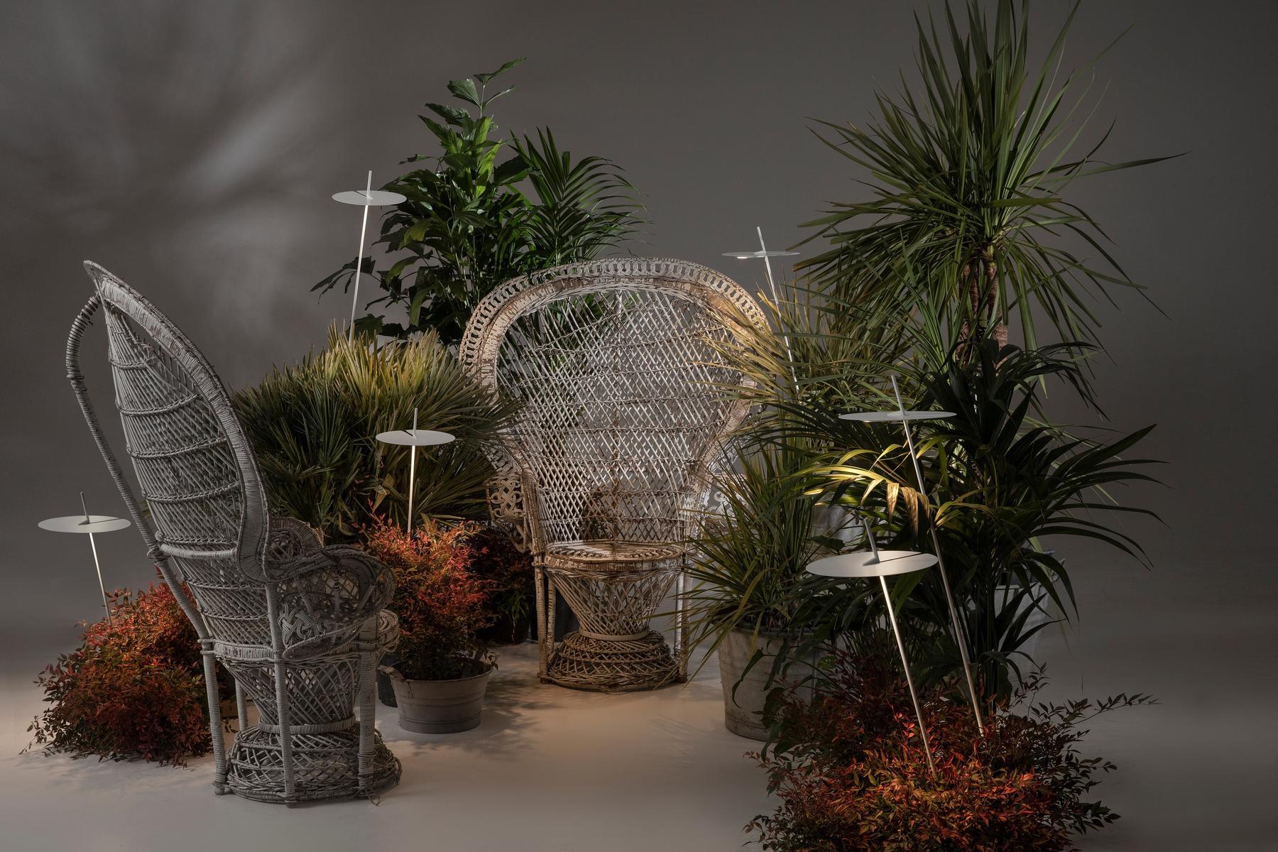 LED aluminium floor lamp | Xana by Karman