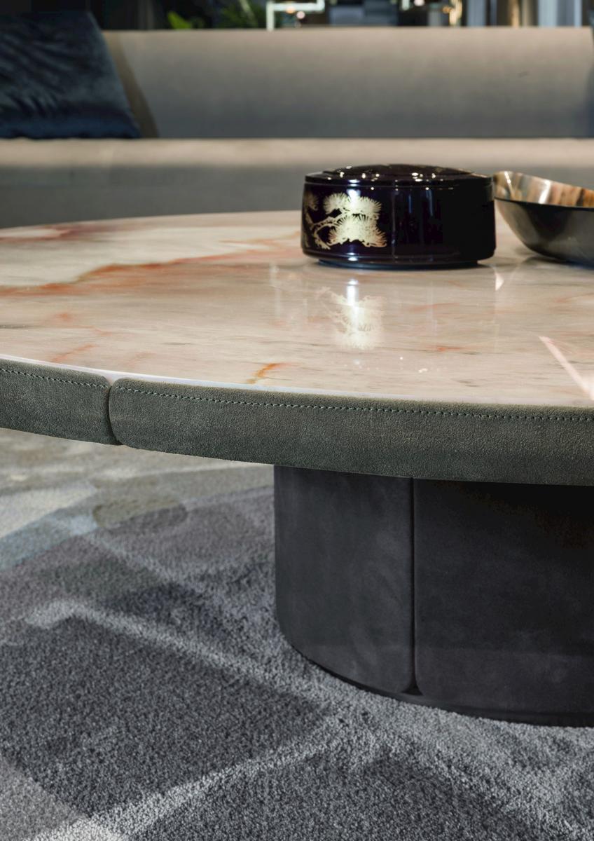 Round stone coffee table | Re by Longhi