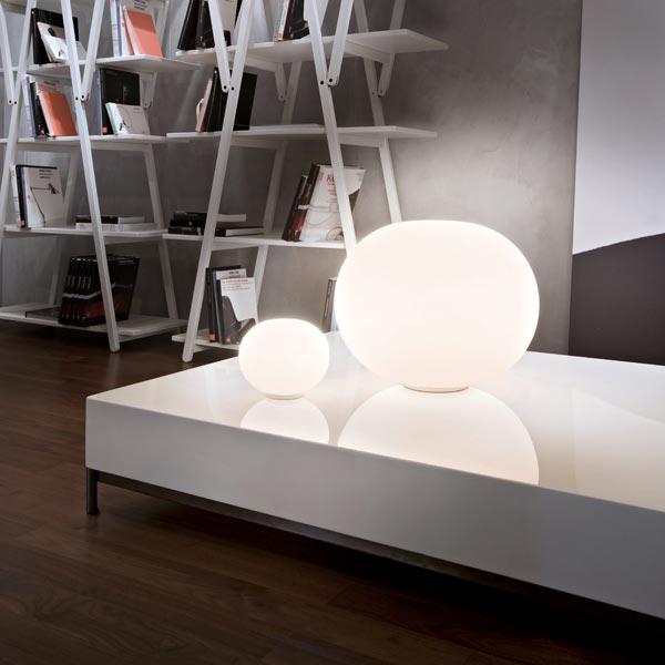 Opal glass table lamp with dimmer | Glo-ball Basic Zero by Flos