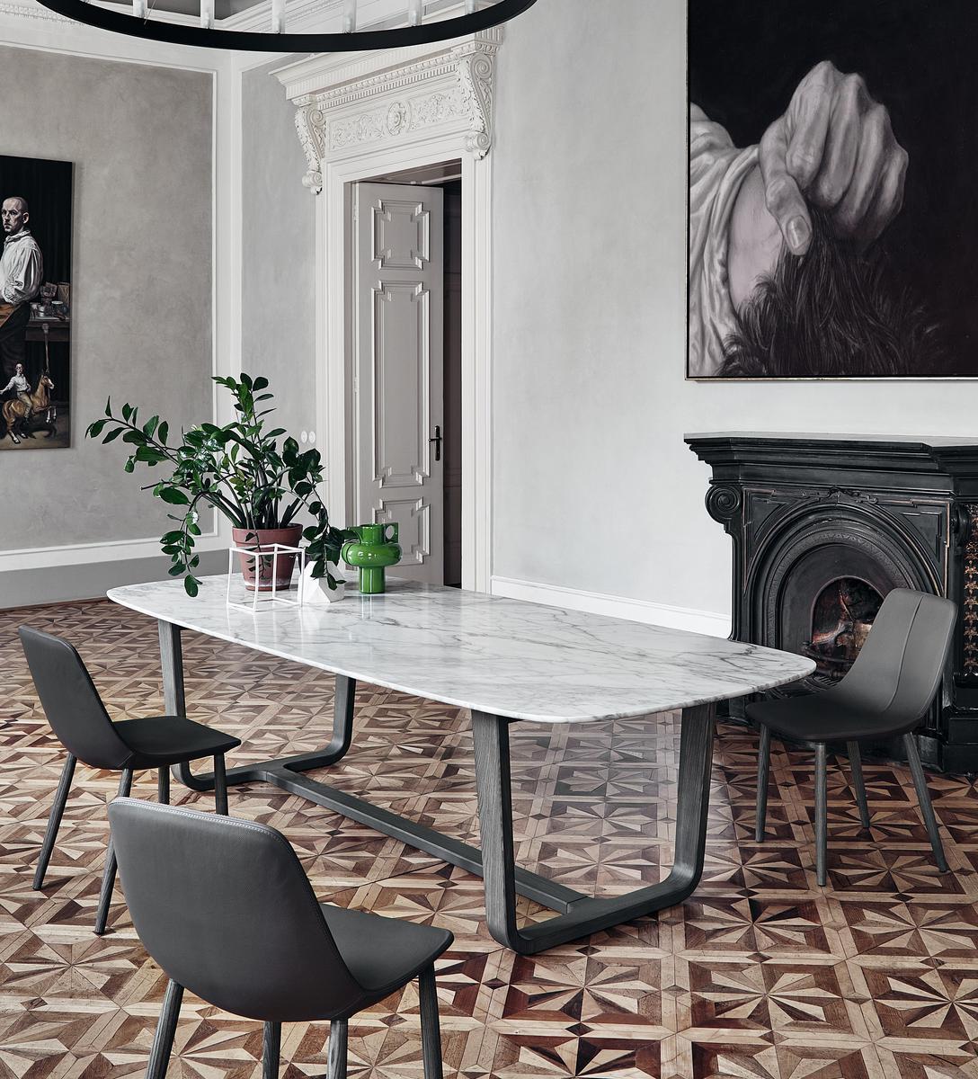 Oval marble living room table | Medley by Bonaldo