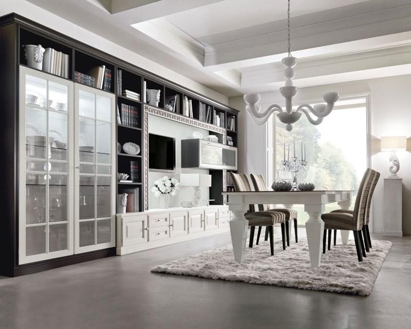 Custom wooden bookcase | Convivio by Martini interiors