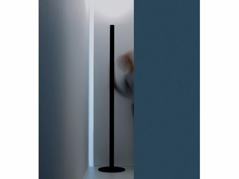LED metal floor lamp | Mister by Davide Groppi