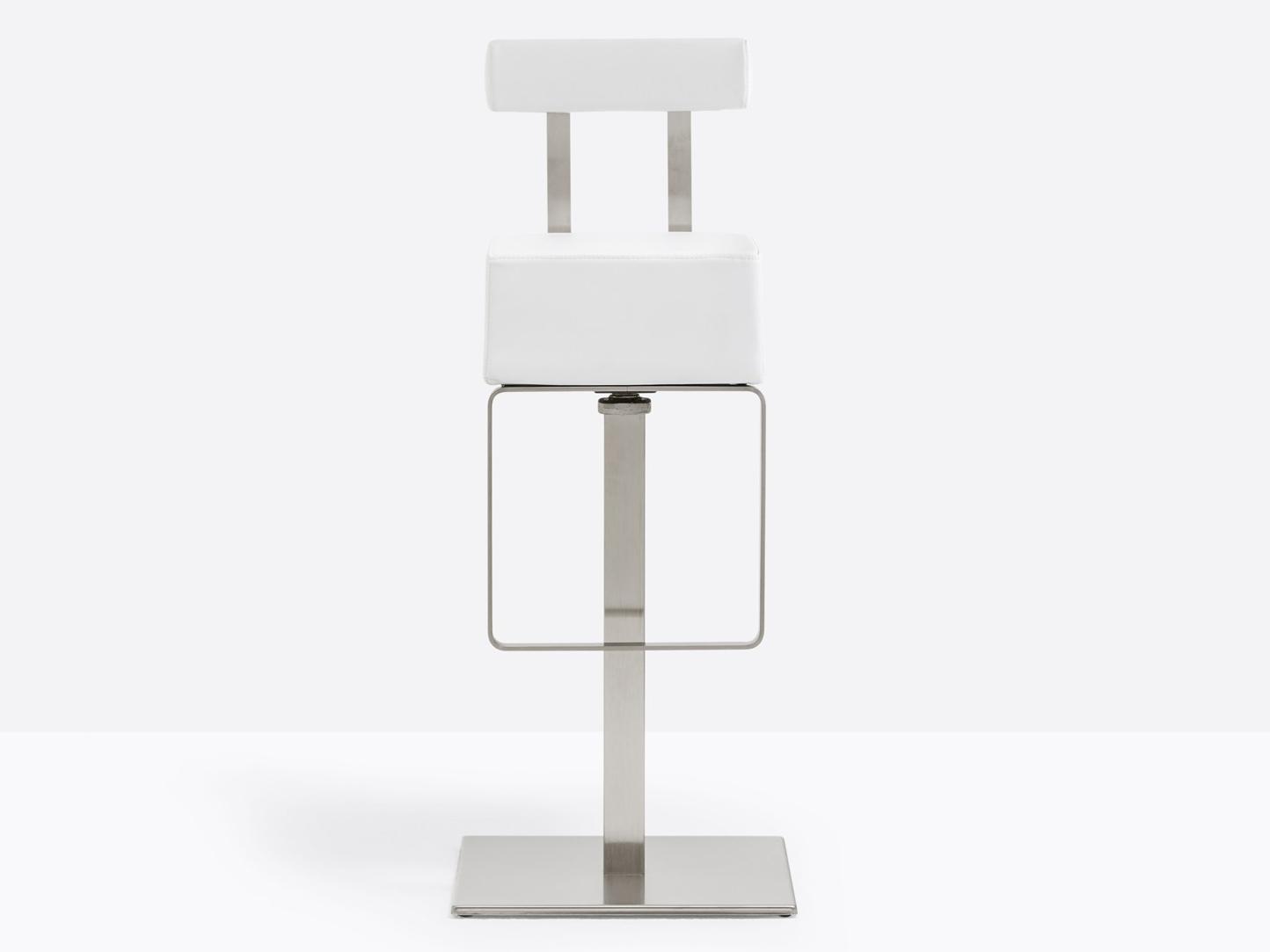 Swivel stool with back with footrest | Hx 4447 by Pedrali