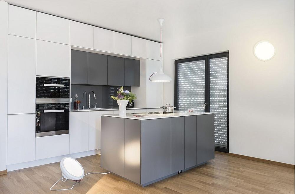 Metal pendant lamp in a contemporary style | I-Ring by SLV