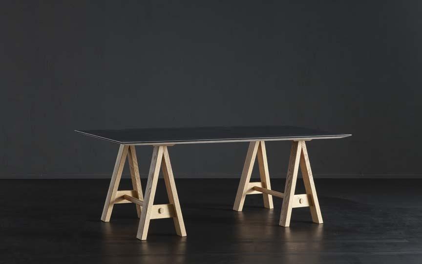 Rectangular iron dining table | Detroit + Horse by Altacorte