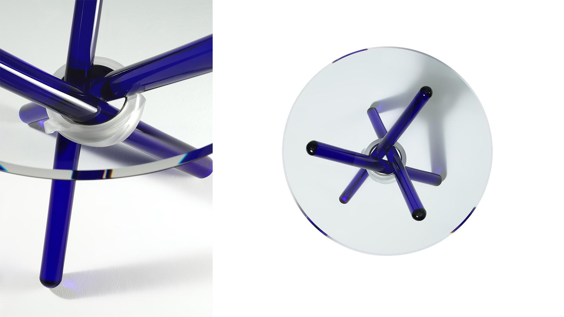 Round glass coffee table | Oodan by Reflex