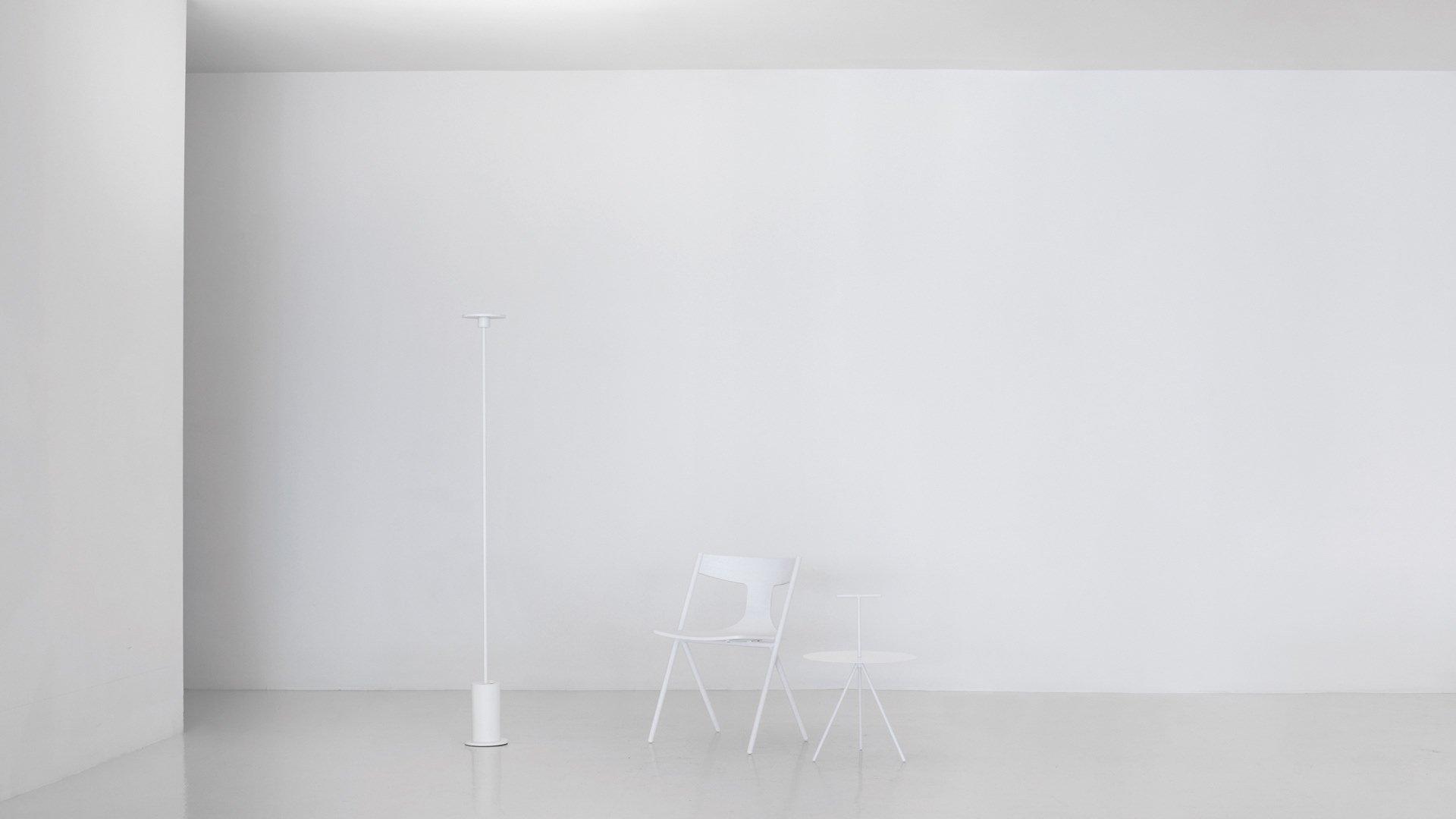 LED aluminium floor lamp with dimmer | Up by Arkoslight