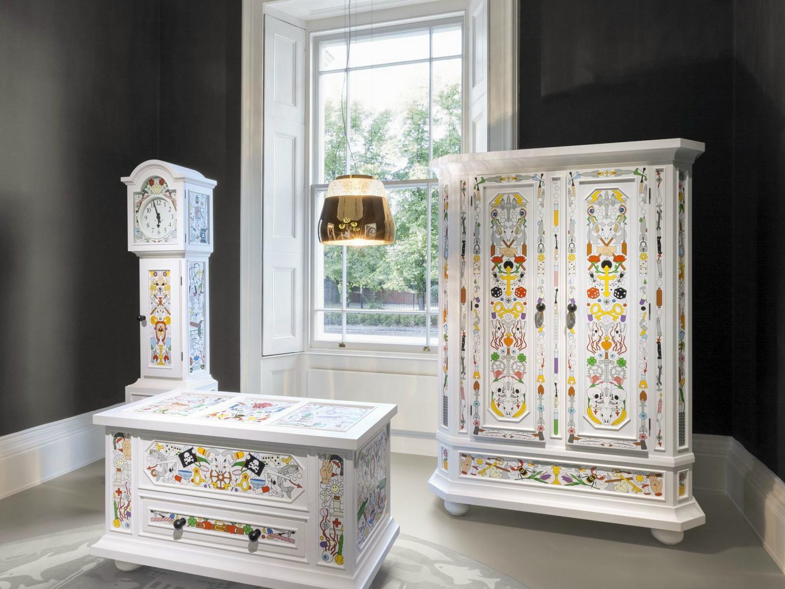 Pine clock | Altdeutsche by Moooi