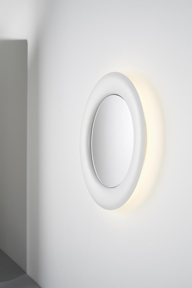 Mirror with integrated lighting | Flow by Zava