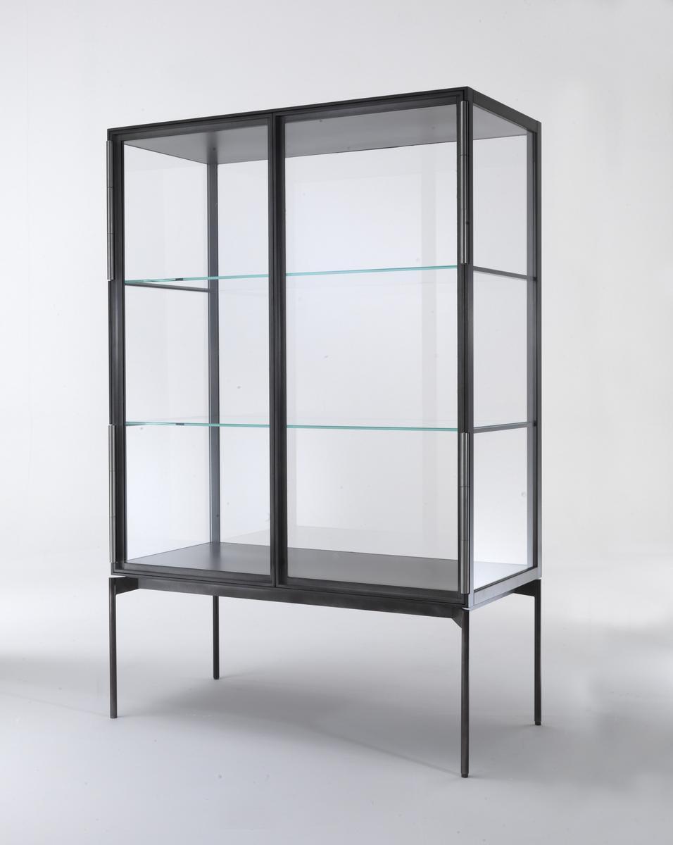 Glass and aluminium display cabinet | Galerist by Lema