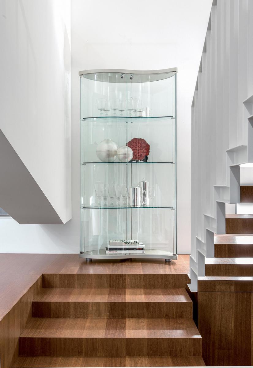 Wood and glass display cabinet with integrated lighting | Oregina by Tonin Casa