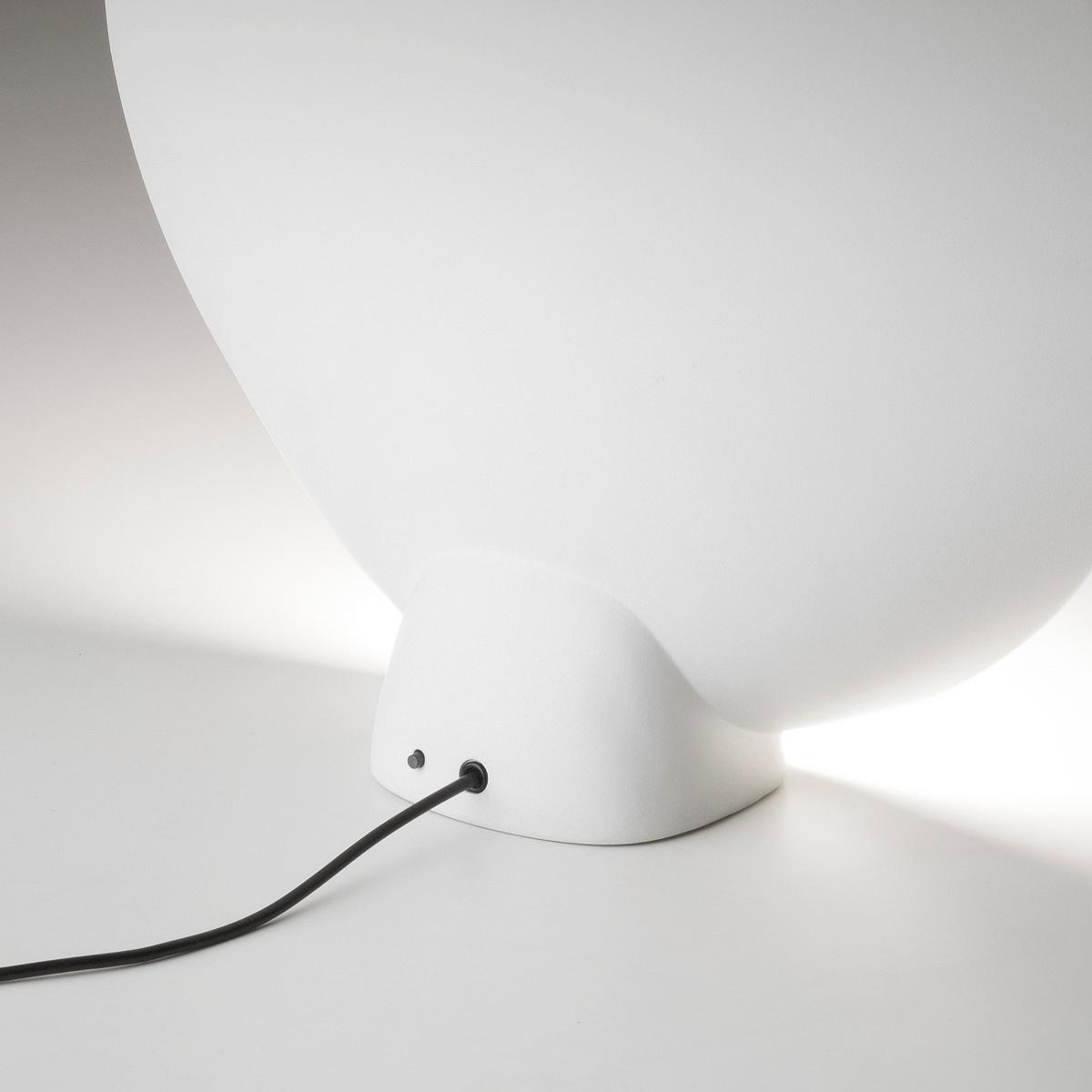 LED blown glass table lamp | Musa by Vibia