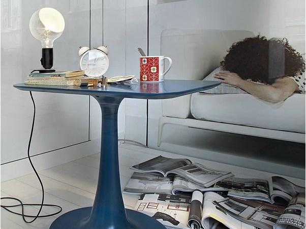 LED direct light sandblasted glass table lamp | Lampadina by Flos