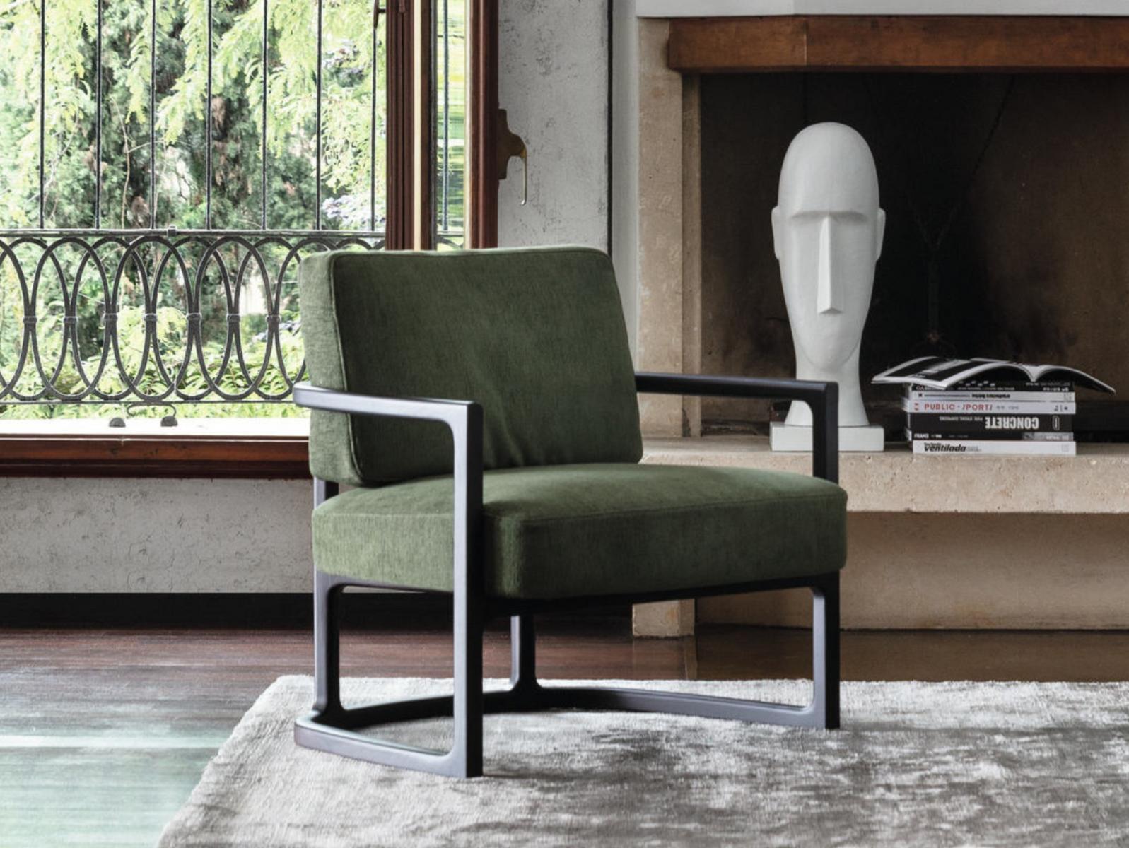 Fabric easy chair with armrests | Venus by Porada