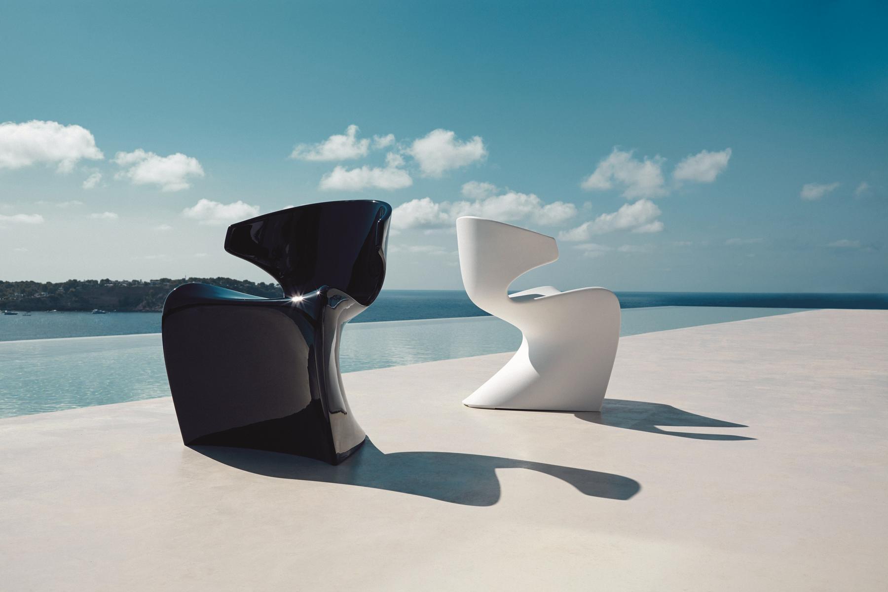 Cantilever chair with armrests | Wing by Vondom