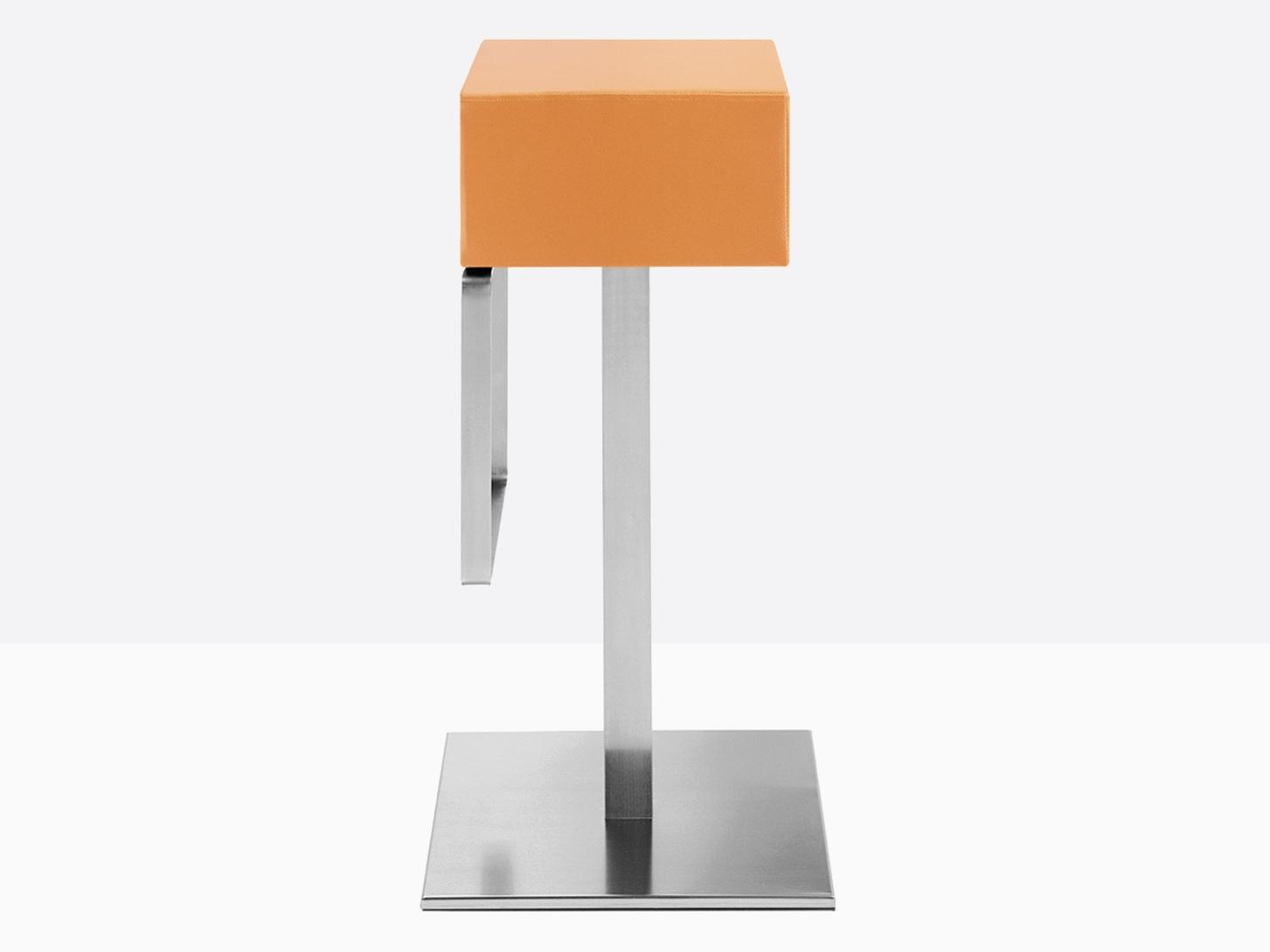 High swivel stool with footrest | Hx 4445g by Pedrali