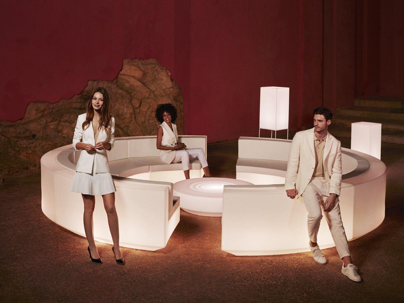 Sectional curved polyethylene sofa | Vela by Vondom