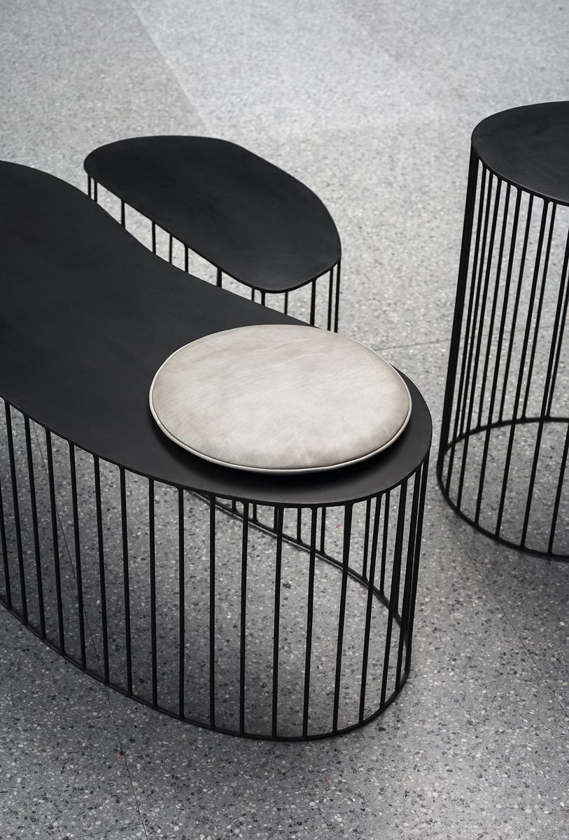 Painted metal coffee table for living room | Gibellina by Baxter