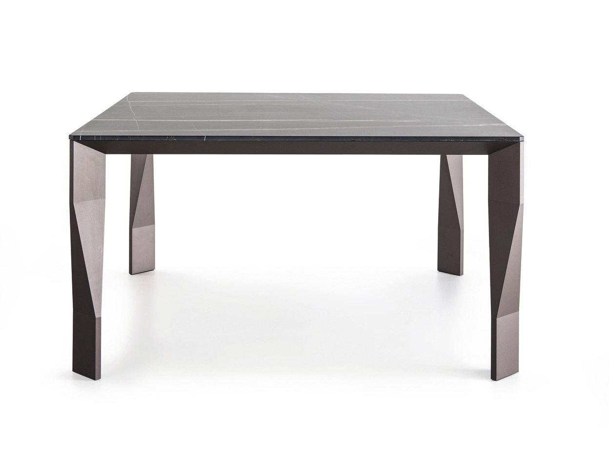 Square marble dining table | Diamond by Molteni