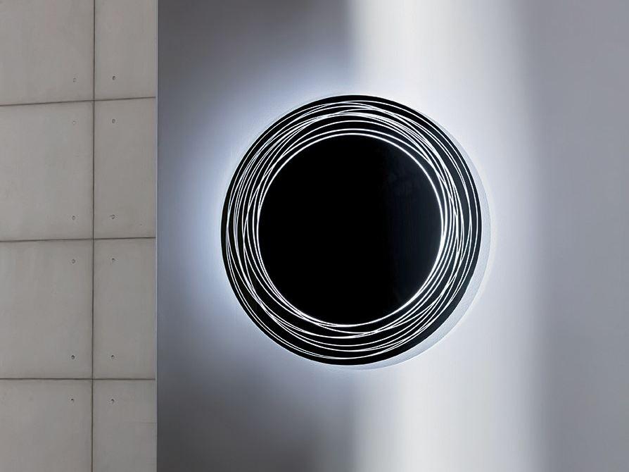 Round wall-mounted mirror with integrated lighting | Vertigo by Sovet
