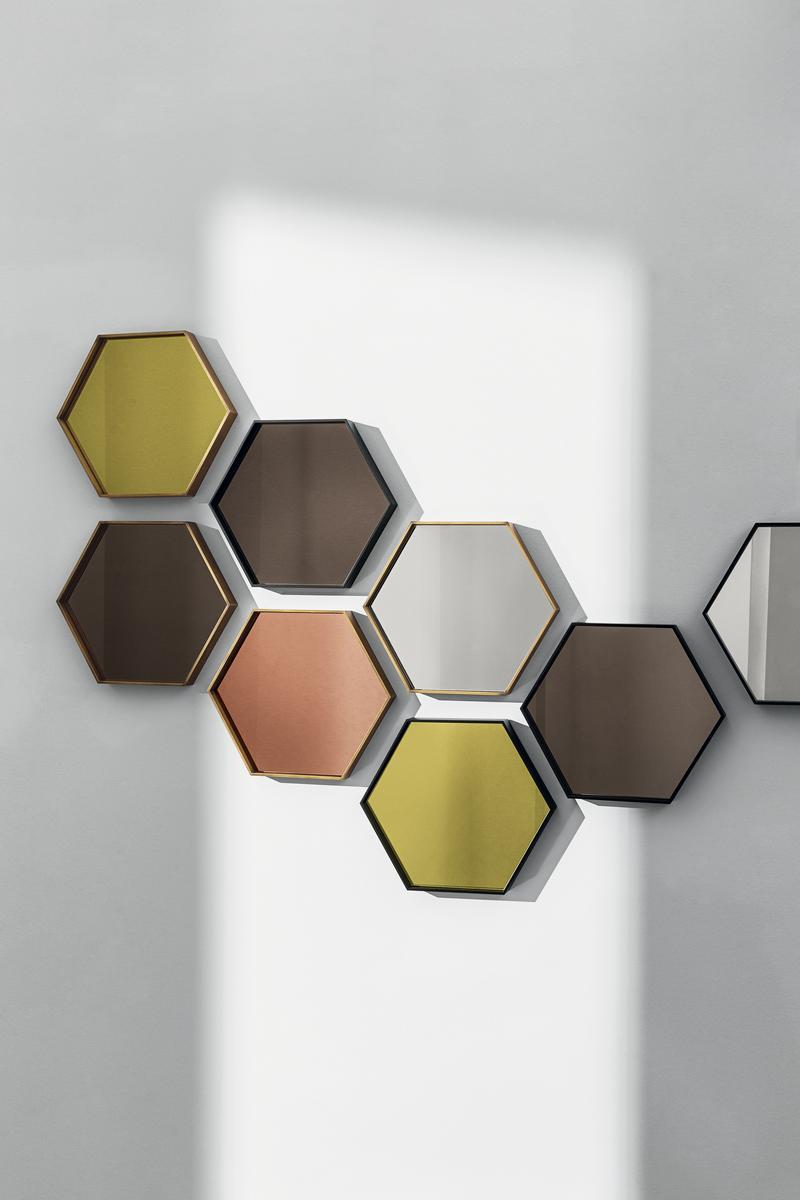 Wall-mounted mirror | Visual Hexagonal by Sovet