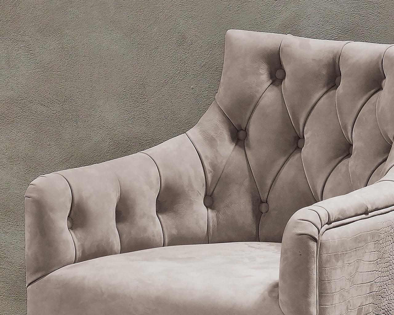 Nabuk chair in a luxury style | Itaca by Rugiano