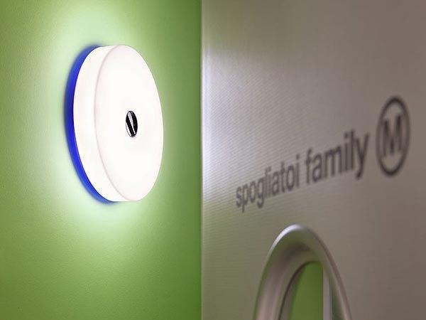 Polycarbonate wall lamp | Button by Flos