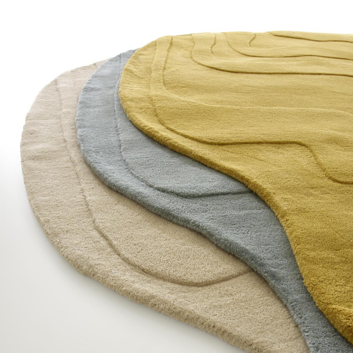 Solid-color handmade wool rug | Gavrinis 3 by Ligne Roset