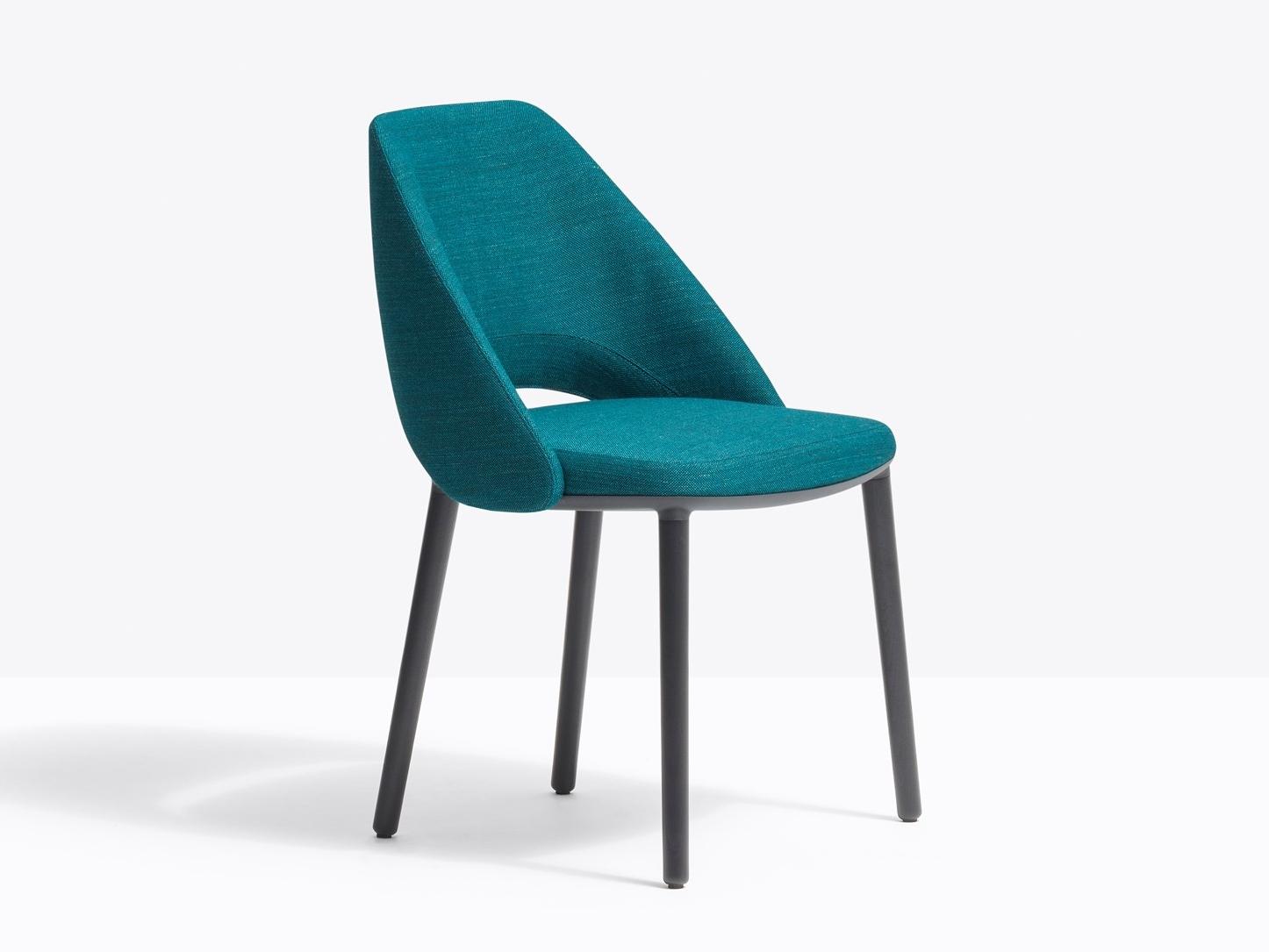 Upholstered fabric chair | Vic 655 by Pedrali