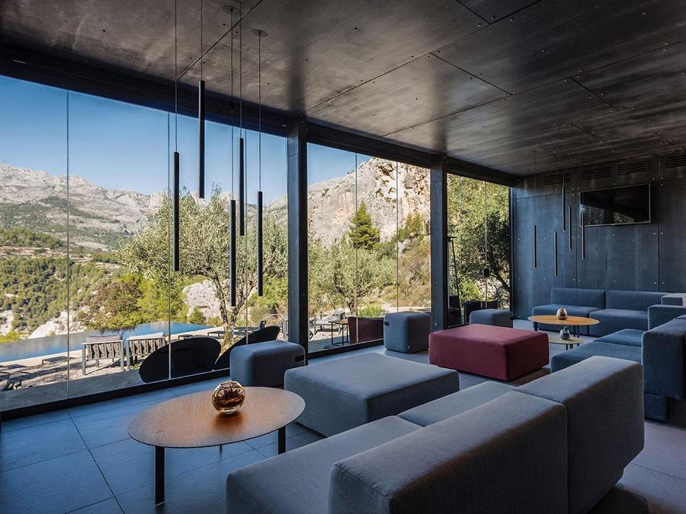 Aluminium pendant lamp in a contemporary style | Helia by SLV