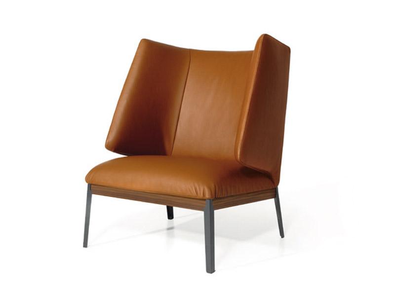 Wing high-back leather armchair | Hug High by Arflex
