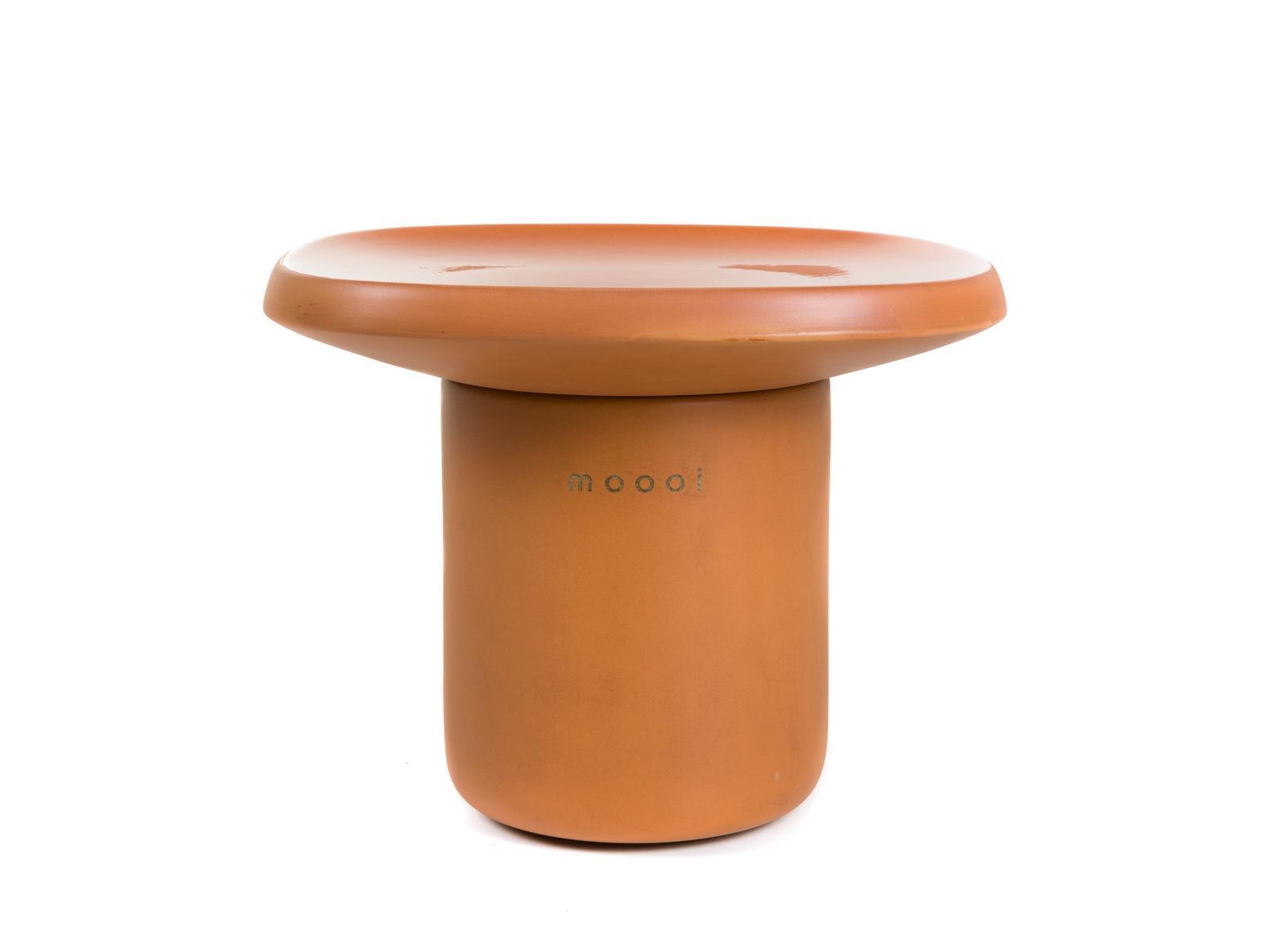 Low square ceramic coffee table | Obon by Moooi