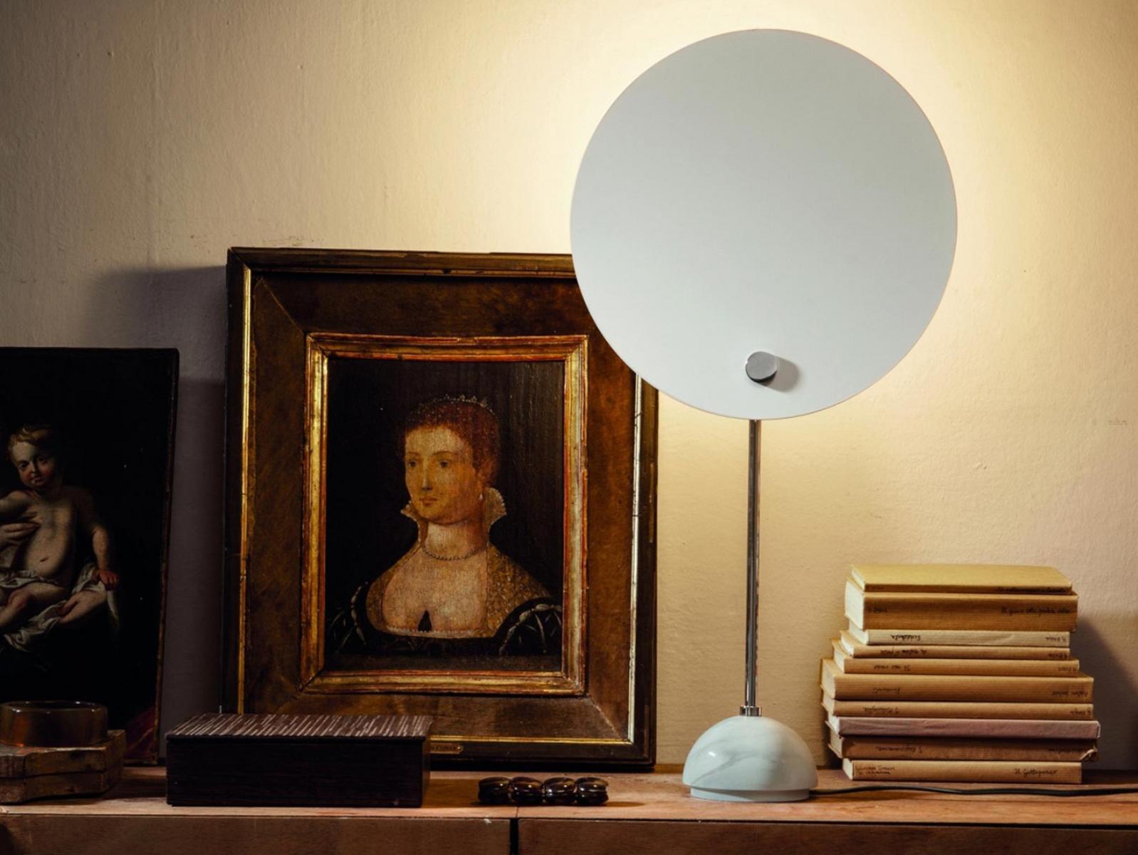 Indirect light aluminium table lamp | Kuta by Nemo