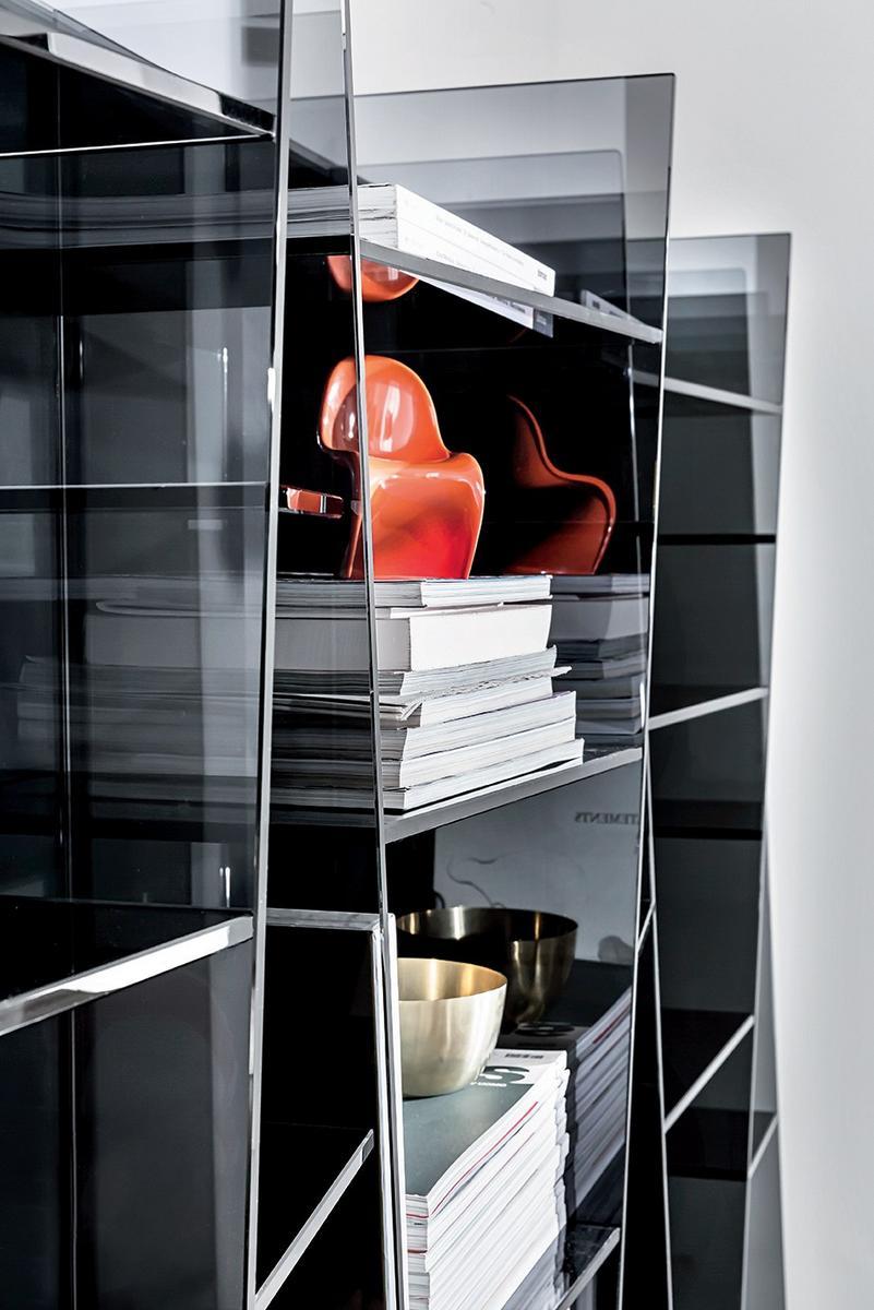 Freestanding modular glass bookcase | Delphi H. 190 by Sovet