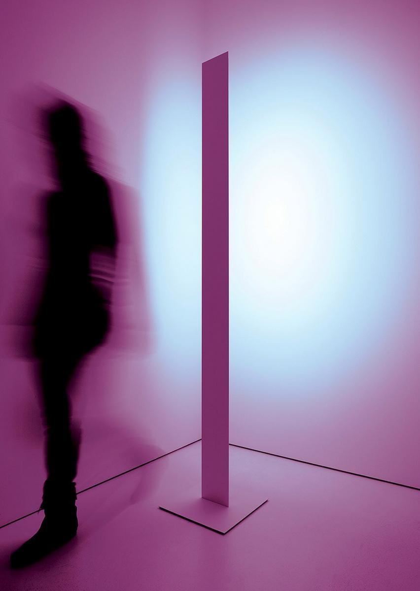 Fluorescent RGB floor lamp | Movie by Davide Groppi