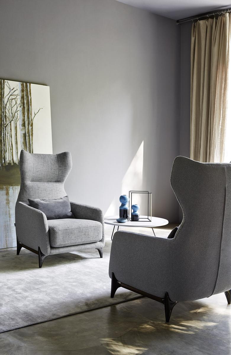 Wing fabric armchair with armrests | Dufflé by Ditre Italia