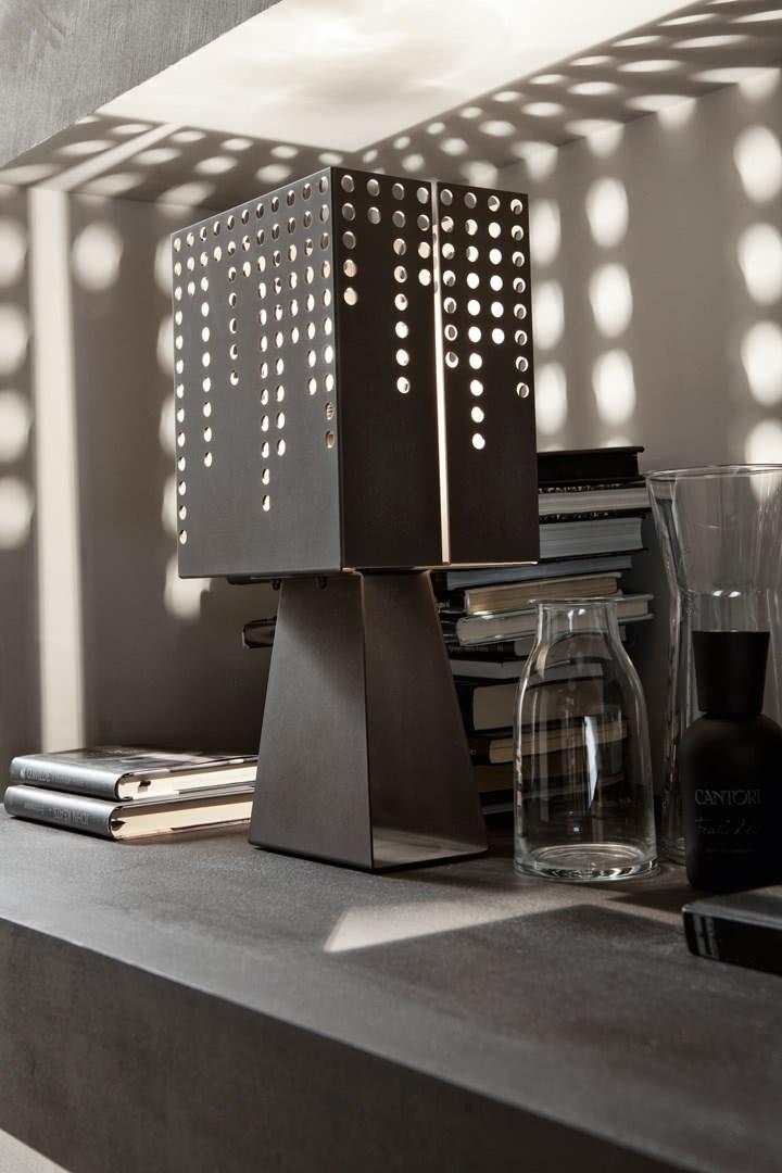 Plate table lamp | Skyline by Cantori