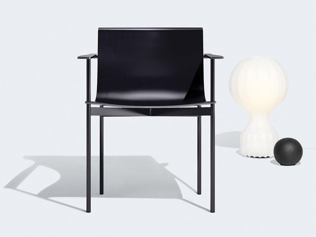 Chair with armrests | Ombra by Lema