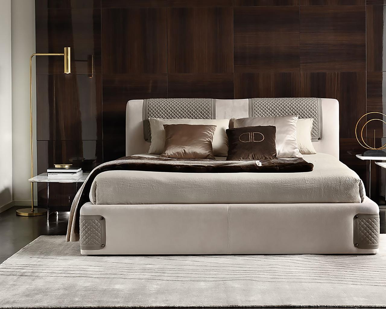 Leather bed with high headboard | Julius by Daytona