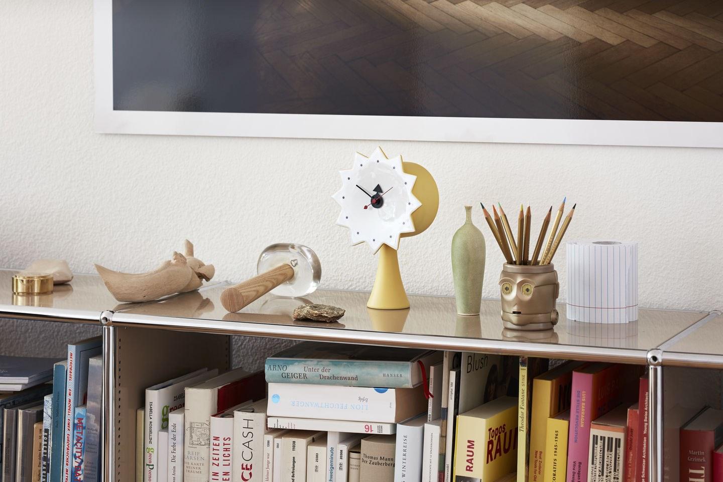 Table-top porcelain clock | Model 2 by Vitra