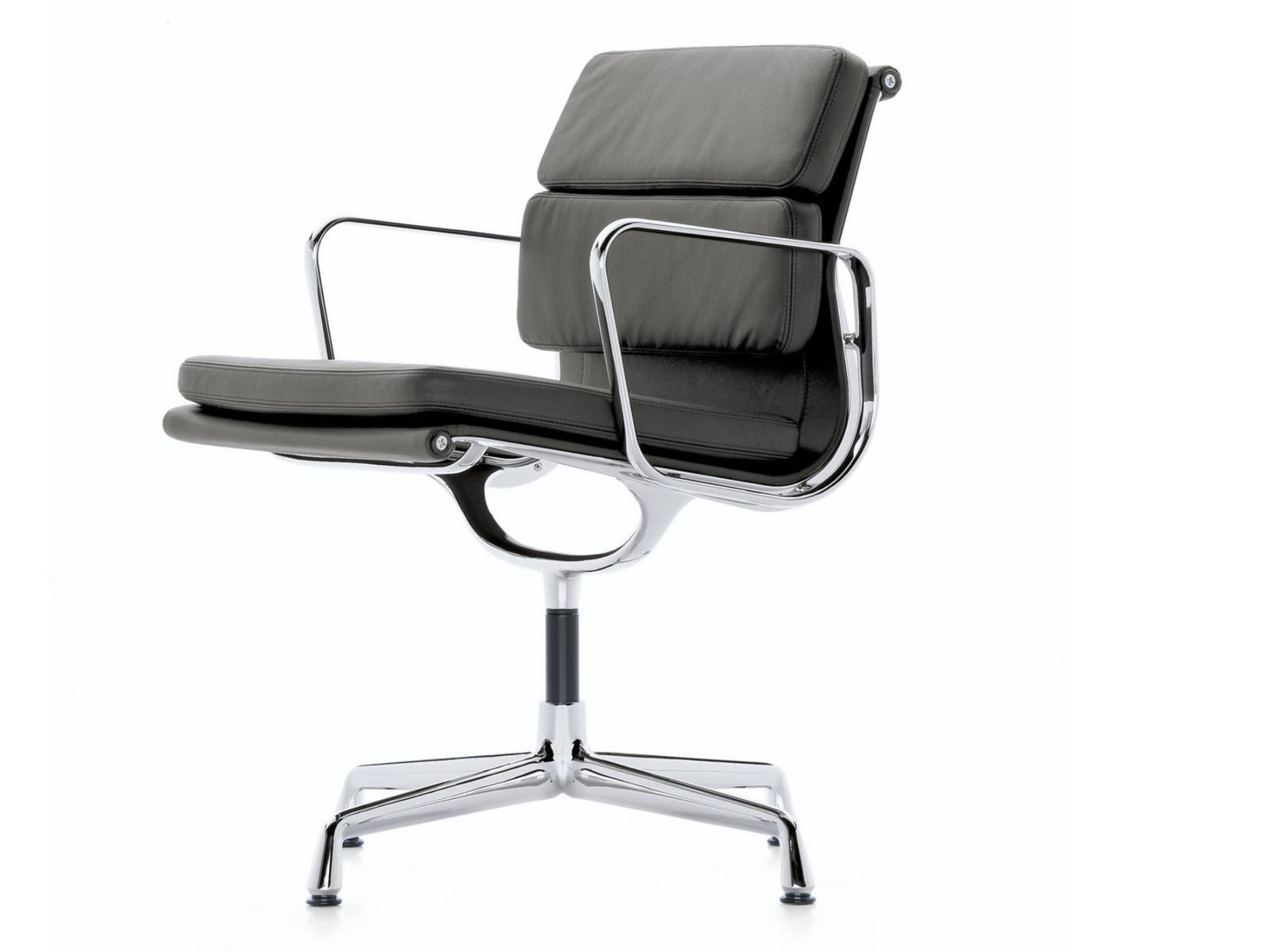 Leather chair with 4-spoke base with armrests | Ea 207 by Vitra