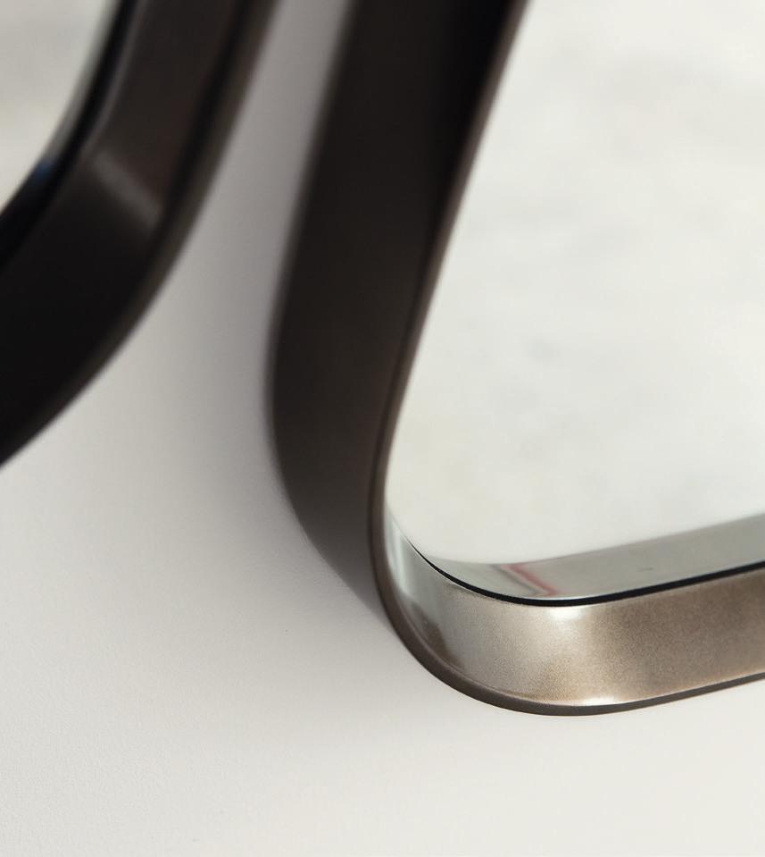 Wall-mounted mirror and wooden frame | Mix by Porada