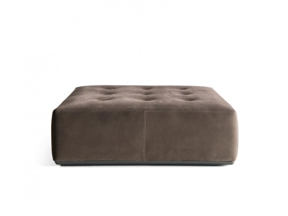 Tufted square pouf | Euston by Molteni