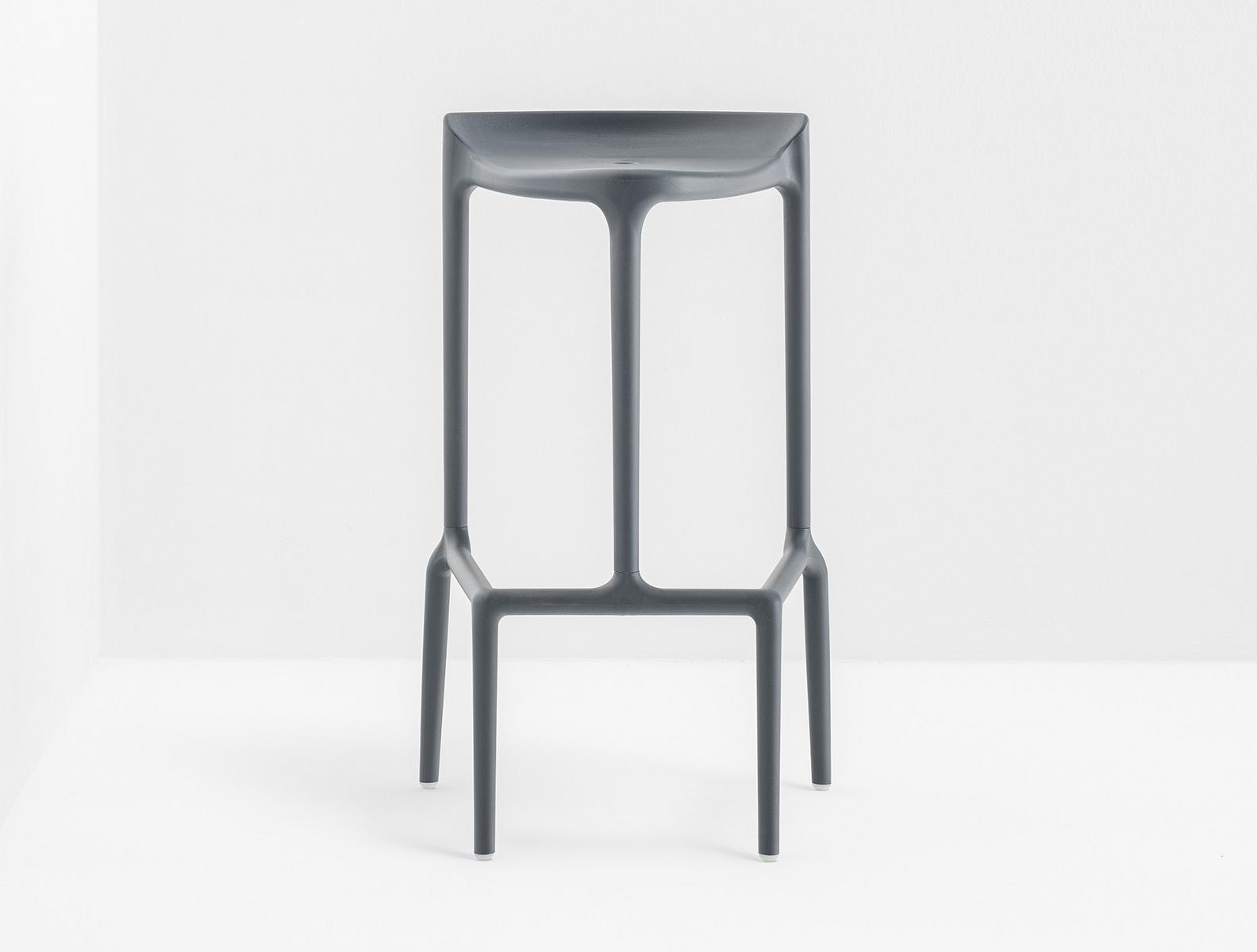 High stackable polypropylene stool | Happy 490 by Pedrali