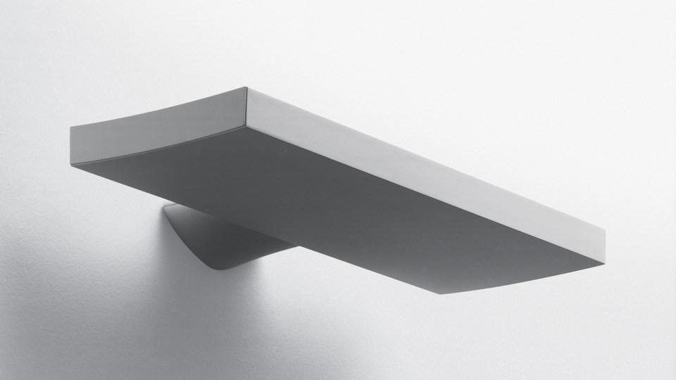 Indirect light powder coated aluminium wall light | Surf by Artemide