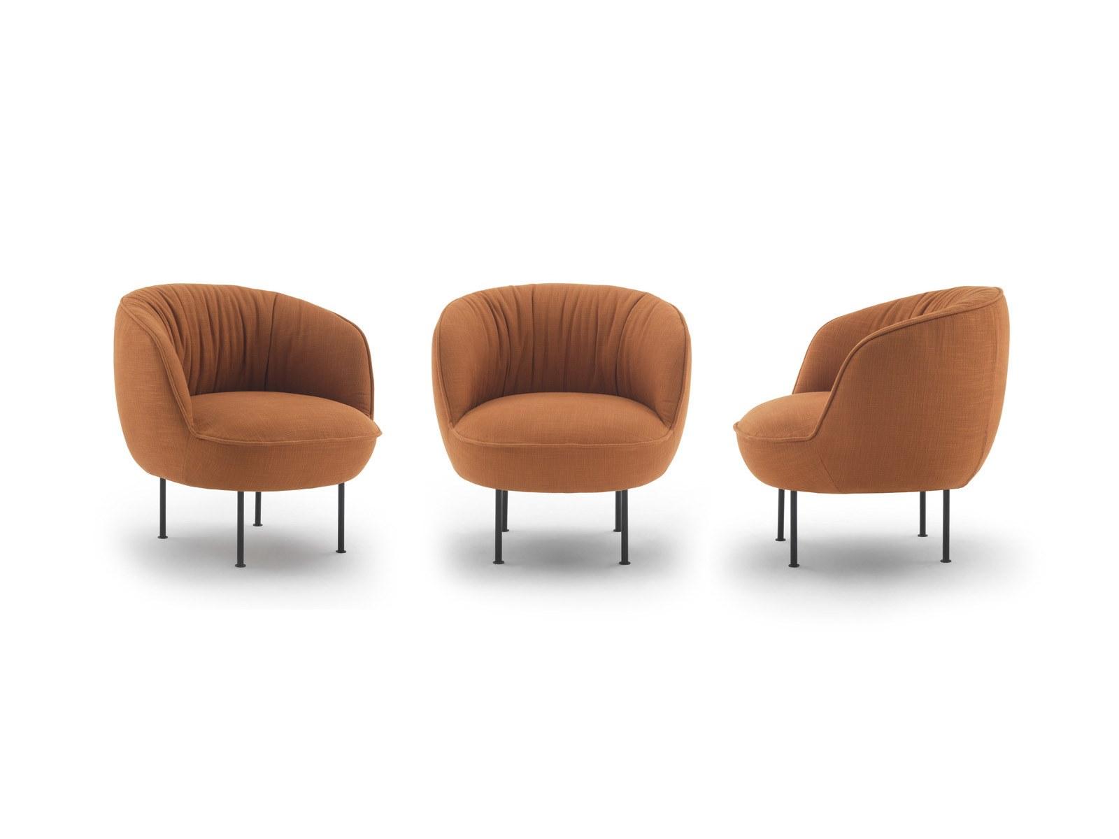 Upholstered fabric easy chair | Suppli’ by Arflex