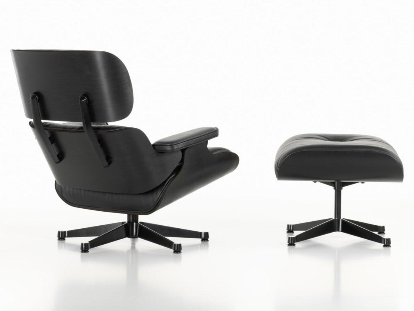 Swivel leather armchair with 5-spoke base with armrests | Lounge Chair Black by Vitra