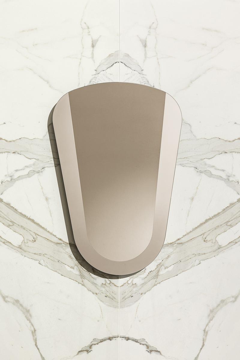 Wall-mounted mirror | Clessidra by Sovet