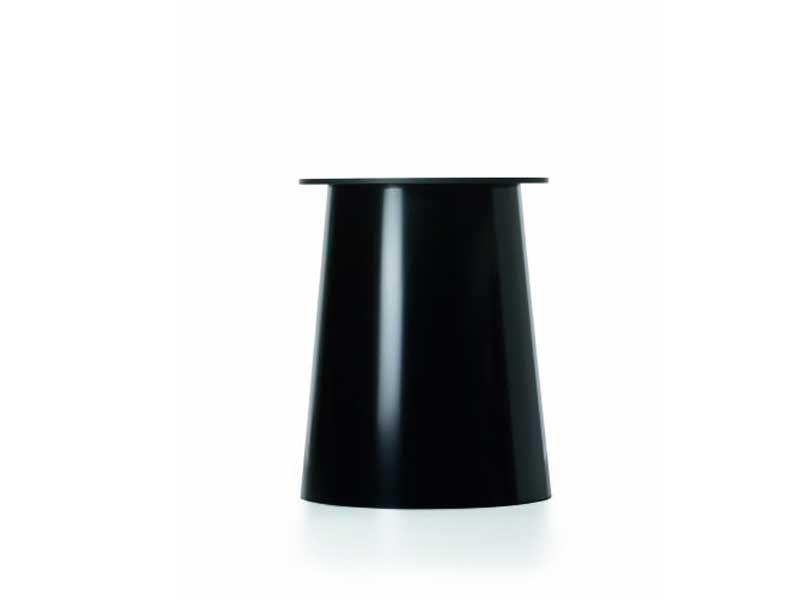 Round resin table | Container Table Classic Round 160-180 by Moooi