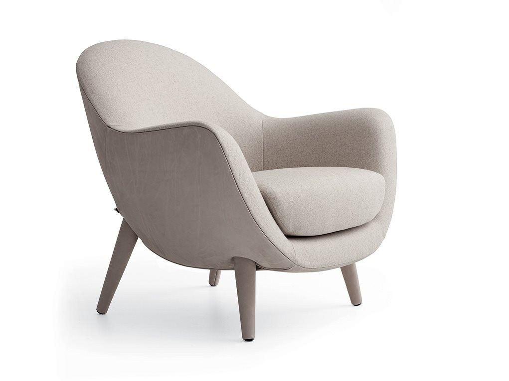 Upholstered fabric armchair with armrests | Mad Queen by Poliform